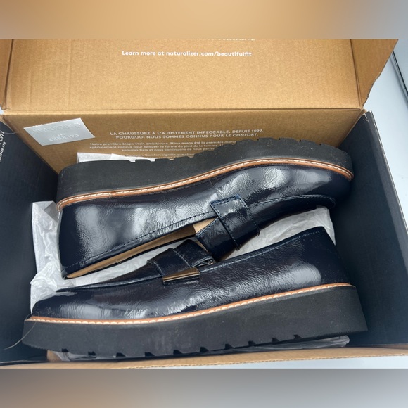 NATURALIZER Adline Navy/Black Patent Leather Loafer Women’s Size 8M NEW WITH BOX - Picture 4 of 15